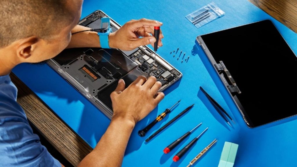 Macbook is not turning On